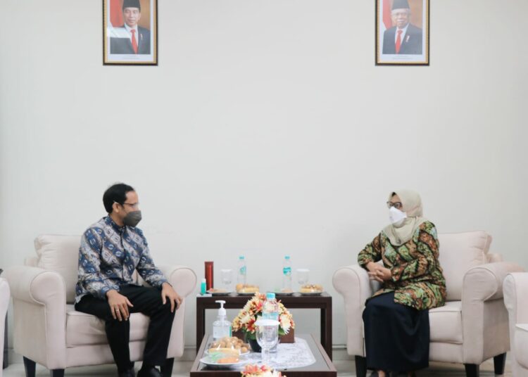Nadiem Makarim Silaturahim dengan Ketum PP ‘Aisyiyah Diskusikan Berbagai Hal